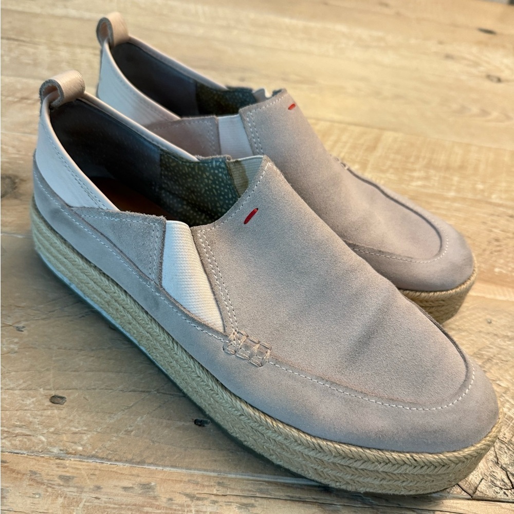 Ellen Degeneres Brand Slip On Sneaker Size 8.5. #S1252